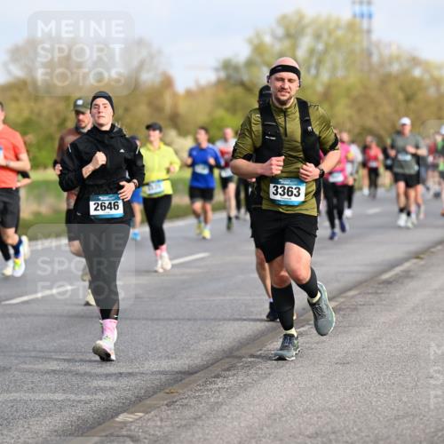 12.04.2026 - 45. Internationalen Wilhelmsburger Insellauf Dr. Thomas Lammeyer http://msf.ph/oto/9433888 12.04.2026 09:19:31 Laufen 1, 285, 2646, 3363 meine-sportfotos.de