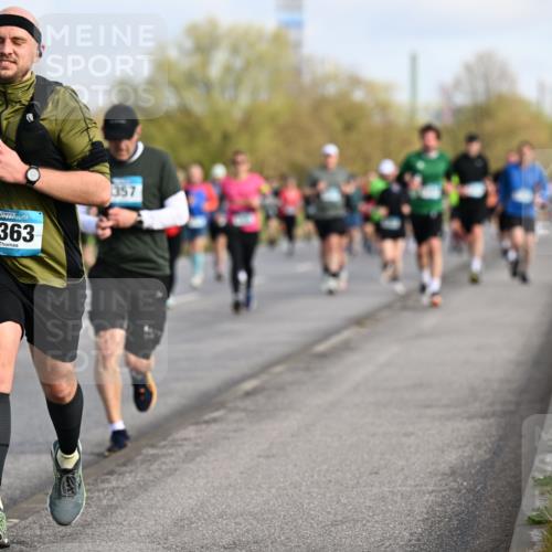 12.04.2026 - 45. Internationalen Wilhelmsburger Insellauf Dr. Thomas Lammeyer http://msf.ph/oto/9433895 12.04.2026 09:19:33 Laufen 3363, 357 meine-sportfotos.de