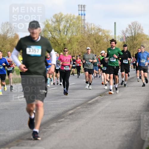 12.04.2026 - 45. Internationalen Wilhelmsburger Insellauf Dr. Thomas Lammeyer http://msf.ph/oto/9433900 12.04.2026 09:19:34 Laufen 515, 5325, 4185, 3855, 3357, 544, 4943, 3978, 3680, 4181, 2179, 2206, 16 meine-sportfotos.de