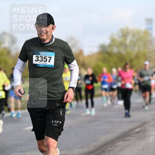 12.04.2026 - 45. Internationalen Wilhelmsburger Insellauf Dr. Thomas Lammeyer http://msf.ph/oto/9433908 12.04.2026 09:19:35 Laufen 45, 3357 meine-sportfotos.de