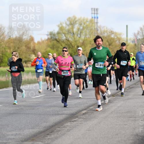 12.04.2026 - 45. Internationalen Wilhelmsburger Insellauf Dr. Thomas Lammeyer http://msf.ph/oto/9433916 12.04.2026 09:19:37 Laufen 38, 4185, 2921, 5726, 3978, 5598, 4943, 4181, 2206, 2179, 16 meine-sportfotos.de