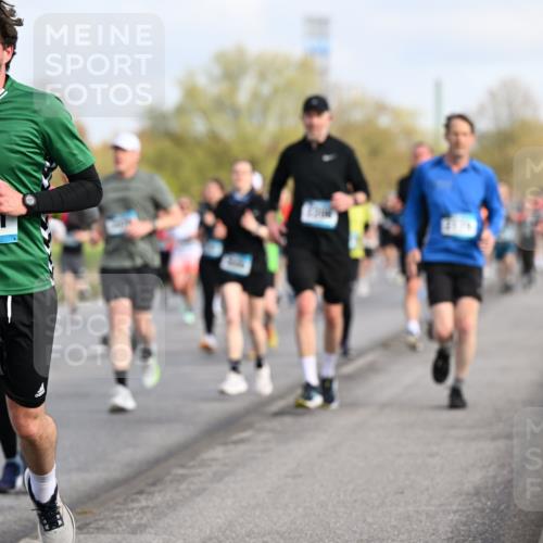 12.04.2026 - 45. Internationalen Wilhelmsburger Insellauf Dr. Thomas Lammeyer http://msf.ph/oto/9433937 12.04.2026 09:19:40 Laufen 4181 meine-sportfotos.de