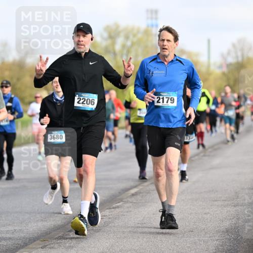 12.04.2026 - 45. Internationalen Wilhelmsburger Insellauf Dr. Thomas Lammeyer http://msf.ph/oto/9433949 12.04.2026 09:19:42 Laufen 596, 3978, 3680, 2206, 2179 meine-sportfotos.de