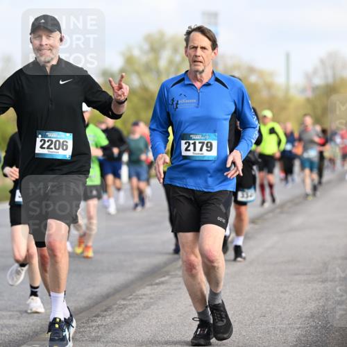 12.04.2026 - 45. Internationalen Wilhelmsburger Insellauf Dr. Thomas Lammeyer http://msf.ph/oto/9433954 12.04.2026 09:19:43 Laufen 2206, 2179 meine-sportfotos.de