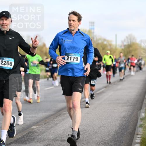 12.04.2026 - 45. Internationalen Wilhelmsburger Insellauf Dr. Thomas Lammeyer http://msf.ph/oto/9433957 12.04.2026 09:19:44 Laufen 2206, 45, 2179 meine-sportfotos.de