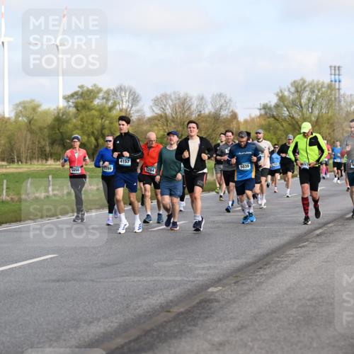 12.04.2026 - 45. Internationalen Wilhelmsburger Insellauf Dr. Thomas Lammeyer http://msf.ph/oto/9433985 12.04.2026 09:19:48 Laufen 4157, 3399, 5284, 5650, 3568, 706, 92, 5039, 5563, 3695, 227 meine-sportfotos.de