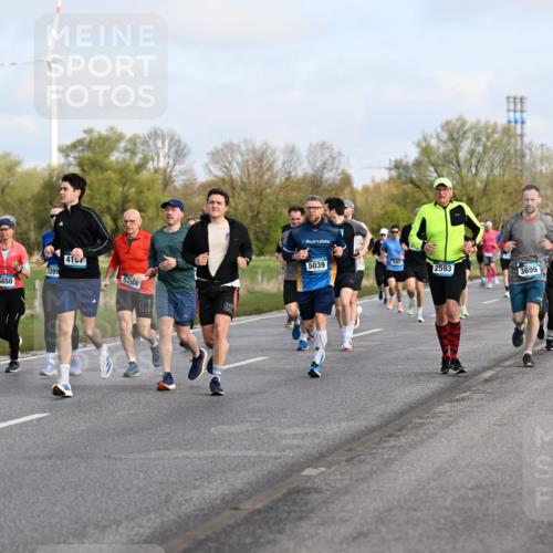 12.04.2026 - 45. Internationalen Wilhelmsburger Insellauf Dr. Thomas Lammeyer http://msf.ph/oto/9433990 12.04.2026 09:19:49 Laufen 4157, 3399, 5284, 92, 5650, 5039, 4482, 2593, 3695, 5563 meine-sportfotos.de