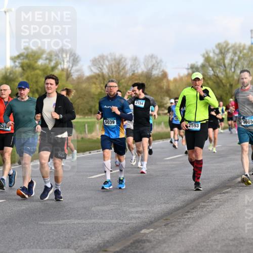 12.04.2026 - 45. Internationalen Wilhelmsburger Insellauf Dr. Thomas Lammeyer http://msf.ph/oto/9433995 12.04.2026 09:19:50 Laufen 5284, 4157, 92, 2154, 5039, 3695, 2593, 5563 meine-sportfotos.de