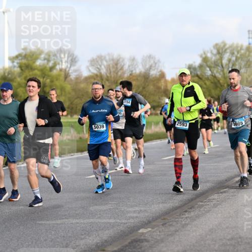 12.04.2026 - 45. Internationalen Wilhelmsburger Insellauf Dr. Thomas Lammeyer http://msf.ph/oto/9433997 12.04.2026 09:19:51 Laufen 4157, 5284, 92, 95, 5039, 2154, 2593, 3695, 269, 5563 meine-sportfotos.de