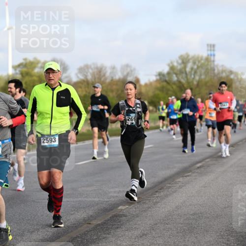 12.04.2026 - 45. Internationalen Wilhelmsburger Insellauf Dr. Thomas Lammeyer http://msf.ph/oto/9434011 12.04.2026 09:19:53 Laufen 3695, 2593, 269 meine-sportfotos.de