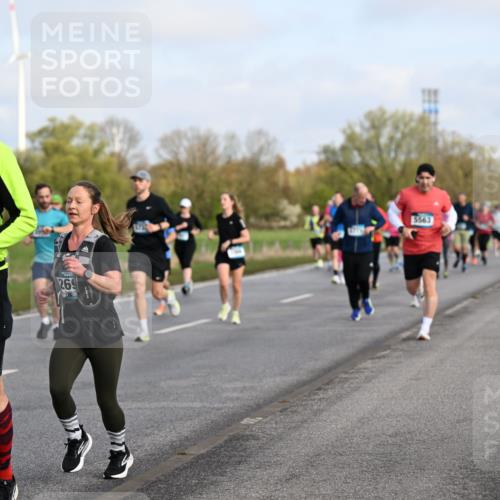 12.04.2026 - 45. Internationalen Wilhelmsburger Insellauf Dr. Thomas Lammeyer http://msf.ph/oto/9434015 12.04.2026 09:19:54 Laufen 2593 meine-sportfotos.de