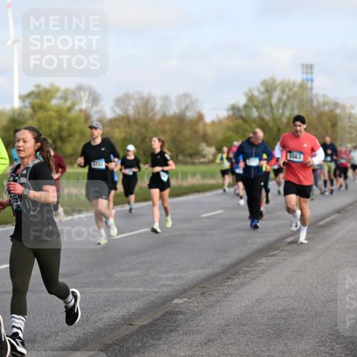 12.04.2026 - 45. Internationalen Wilhelmsburger Insellauf Dr. Thomas Lammeyer http://msf.ph/oto/9434016 12.04.2026 09:19:54 Laufen 2593 meine-sportfotos.de