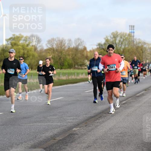 12.04.2026 - 45. Internationalen Wilhelmsburger Insellauf Dr. Thomas Lammeyer http://msf.ph/oto/9434022 12.04.2026 09:19:55 Laufen 5771, 3952, 5732, 3722, 4482, 5563, 2371 meine-sportfotos.de