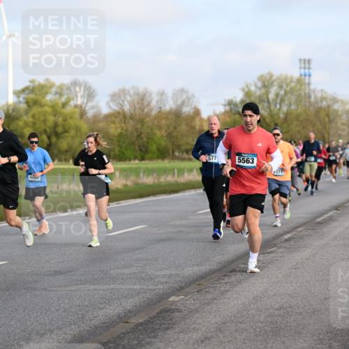 12.04.2026 - 45. Internationalen Wilhelmsburger Insellauf Dr. Thomas Lammeyer http://msf.ph/oto/9434023 12.04.2026 09:19:56 Laufen 3722, 573, 448, 577, 5563 meine-sportfotos.de