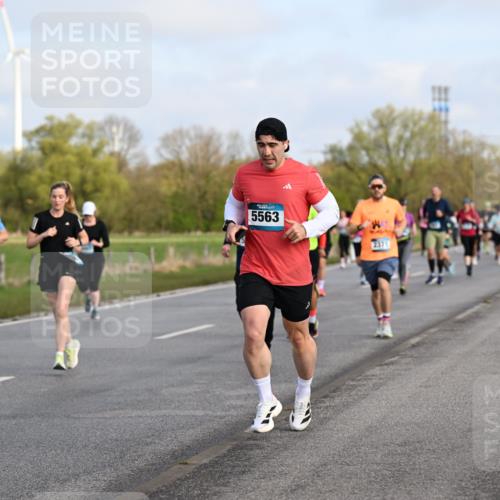 12.04.2026 - 45. Internationalen Wilhelmsburger Insellauf Dr. Thomas Lammeyer http://msf.ph/oto/9434029 12.04.2026 09:19:57 Laufen 2, 4482, 5563, 2371 meine-sportfotos.de