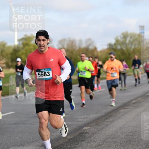 12.04.2026 - 45. Internationalen Wilhelmsburger Insellauf Dr. Thomas Lammeyer http://msf.ph/oto/9434036 12.04.2026 09:19:58 Laufen 5563 meine-sportfotos.de