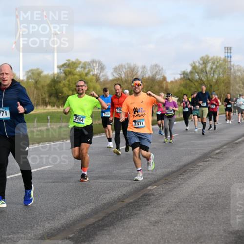12.04.2026 - 45. Internationalen Wilhelmsburger Insellauf Dr. Thomas Lammeyer http://msf.ph/oto/9434047 12.04.2026 09:20:00 Laufen 5771, 2194, 2300, 526, 2371, 4107 meine-sportfotos.de