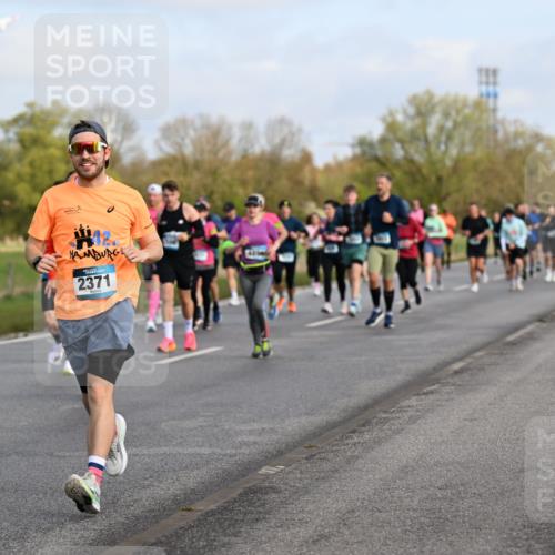 12.04.2026 - 45. Internationalen Wilhelmsburger Insellauf Dr. Thomas Lammeyer http://msf.ph/oto/9434053 12.04.2026 09:20:00 Laufen 194, 2371 meine-sportfotos.de
