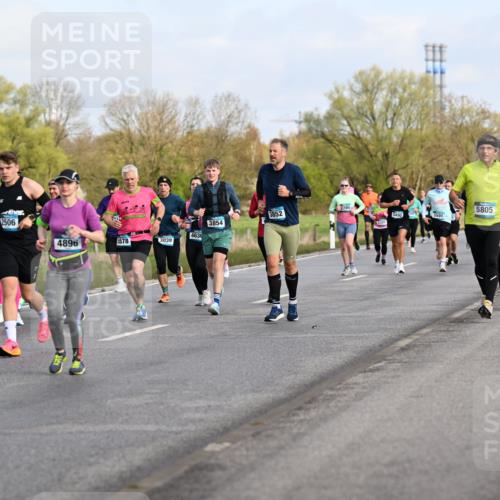 12.04.2026 - 45. Internationalen Wilhelmsburger Insellauf Dr. Thomas Lammeyer http://msf.ph/oto/9434061 12.04.2026 09:20:02 Laufen 2506, 7, 2795, 167, 3852, 5805, 5490, 5501, 3854, 4636, 4896, 5578, 3039 meine-sportfotos.de