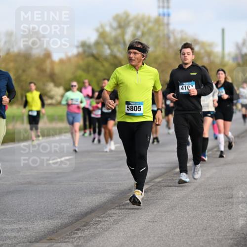 12.04.2026 - 45. Internationalen Wilhelmsburger Insellauf Dr. Thomas Lammeyer http://msf.ph/oto/9434071 12.04.2026 09:20:04 Laufen 3852, 3854, 5805, 410 meine-sportfotos.de