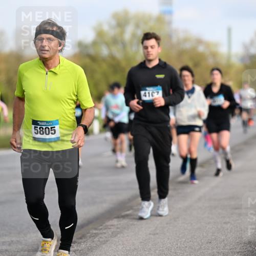 12.04.2026 - 45. Internationalen Wilhelmsburger Insellauf Dr. Thomas Lammeyer http://msf.ph/oto/9434081 12.04.2026 09:20:06 Laufen 5805, 4107 meine-sportfotos.de