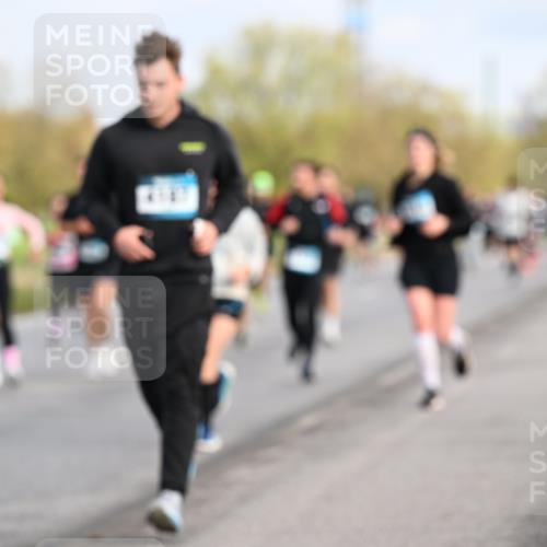 12.04.2026 - 45. Internationalen Wilhelmsburger Insellauf Dr. Thomas Lammeyer http://msf.ph/oto/9434091 12.04.2026 09:20:07 Laufen  meine-sportfotos.de