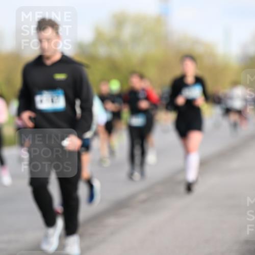 12.04.2026 - 45. Internationalen Wilhelmsburger Insellauf Dr. Thomas Lammeyer http://msf.ph/oto/9434093 12.04.2026 09:20:07 Laufen  meine-sportfotos.de