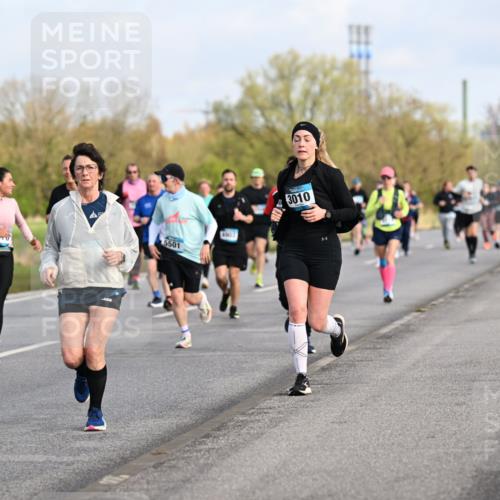 12.04.2026 - 45. Internationalen Wilhelmsburger Insellauf Dr. Thomas Lammeyer http://msf.ph/oto/9434099 12.04.2026 09:20:08 Laufen 07, 5501, 4603, 3010 meine-sportfotos.de