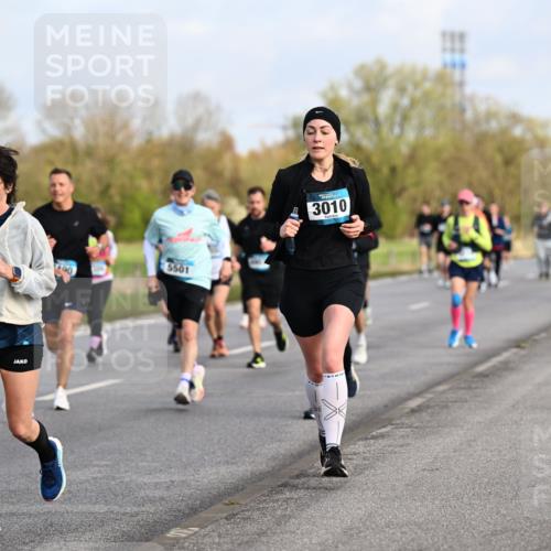 12.04.2026 - 45. Internationalen Wilhelmsburger Insellauf Dr. Thomas Lammeyer http://msf.ph/oto/9434104 12.04.2026 09:20:09 Laufen 2795, 5501, 3010 meine-sportfotos.de