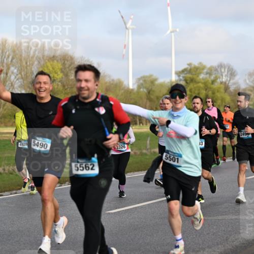 12.04.2026 - 45. Internationalen Wilhelmsburger Insellauf Dr. Thomas Lammeyer http://msf.ph/oto/9434124 12.04.2026 09:20:13 Laufen 4928, 5576, 5490, 5562, 3326, 5501, 2490, 03, 284, 4088 meine-sportfotos.de