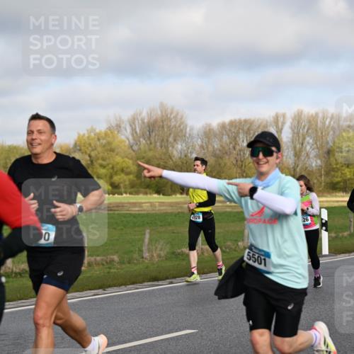 12.04.2026 - 45. Internationalen Wilhelmsburger Insellauf Dr. Thomas Lammeyer http://msf.ph/oto/9434135 12.04.2026 09:20:15 Laufen 5562, 0, 4928, 5501, 26, 35, 4903 meine-sportfotos.de