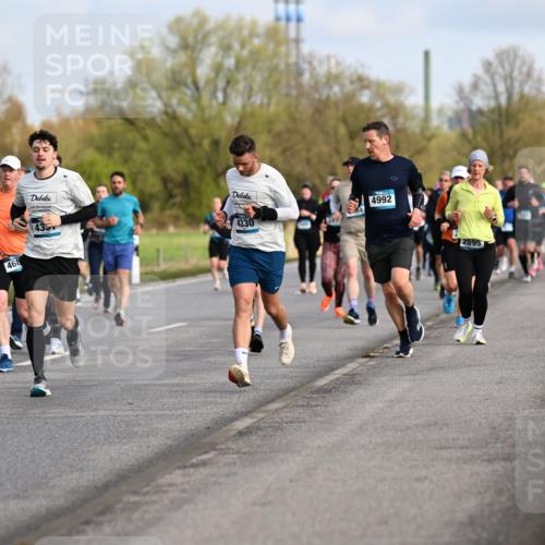12.04.2026 - 45. Internationalen Wilhelmsburger Insellauf Dr. Thomas Lammeyer http://msf.ph/oto/9434146 12.04.2026 09:20:18 Laufen 4336, 468, 4992, 435, 4330, 2895 meine-sportfotos.de