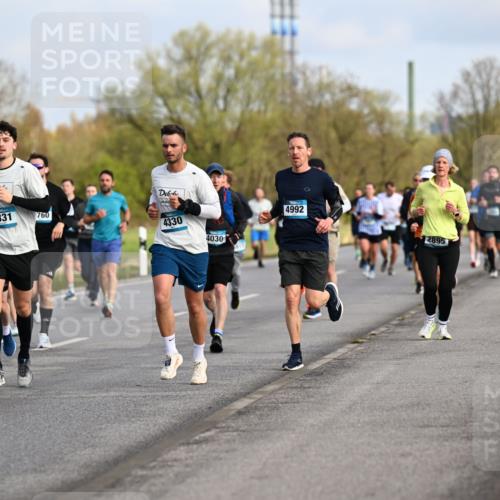 12.04.2026 - 45. Internationalen Wilhelmsburger Insellauf Dr. Thomas Lammeyer http://msf.ph/oto/9434151 12.04.2026 09:20:19 Laufen 4331, 760, 4330, 4030, 4992, 2895 meine-sportfotos.de