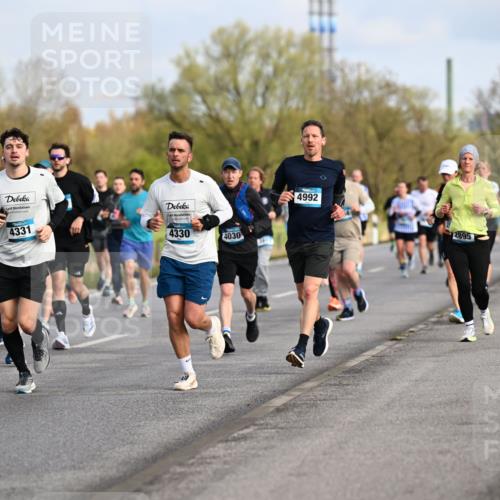 12.04.2026 - 45. Internationalen Wilhelmsburger Insellauf Dr. Thomas Lammeyer http://msf.ph/oto/9434153 12.04.2026 09:20:19 Laufen 4331, 4330, 4030, 4992, 2895 meine-sportfotos.de