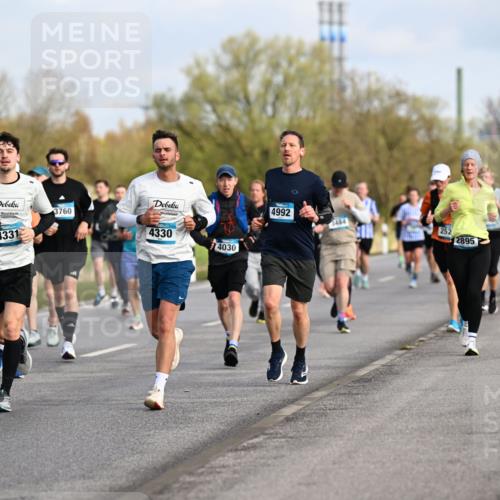 12.04.2026 - 45. Internationalen Wilhelmsburger Insellauf Dr. Thomas Lammeyer http://msf.ph/oto/9434155 12.04.2026 09:20:20 Laufen 3760, 4330, 4331, 4030, 4992, 484, 252, 2895 meine-sportfotos.de