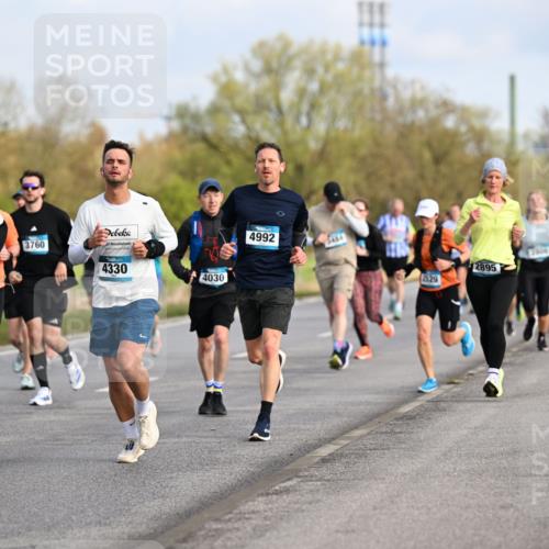 12.04.2026 - 45. Internationalen Wilhelmsburger Insellauf Dr. Thomas Lammeyer http://msf.ph/oto/9434158 12.04.2026 09:20:20 Laufen 3760, 4331, 9, 4330, 4030, 4992, 829, 2800, 2895 meine-sportfotos.de