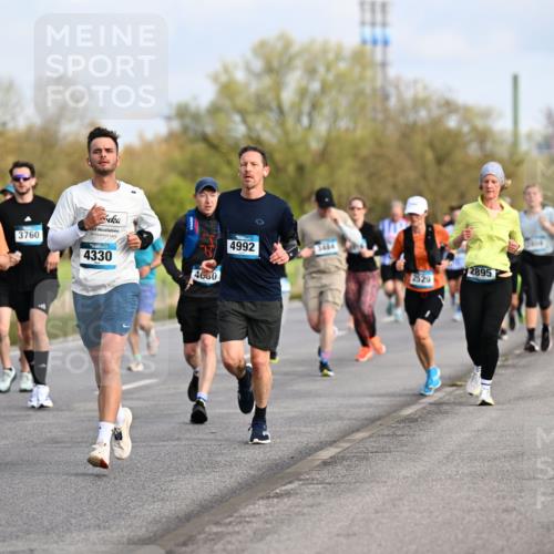 12.04.2026 - 45. Internationalen Wilhelmsburger Insellauf Dr. Thomas Lammeyer http://msf.ph/oto/9434159 12.04.2026 09:20:20 Laufen 3760, 4331, 4689, 4330, 4660, 4992, 3484, 2529, 2895, 2809 meine-sportfotos.de
