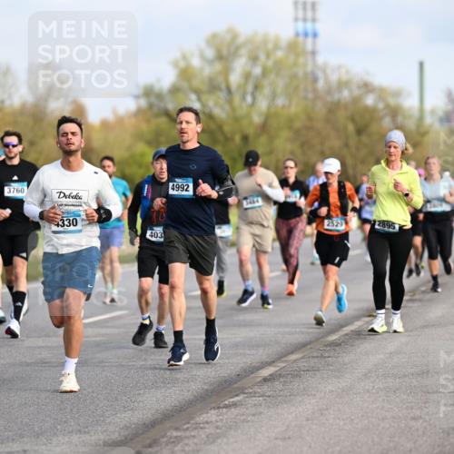 12.04.2026 - 45. Internationalen Wilhelmsburger Insellauf Dr. Thomas Lammeyer http://msf.ph/oto/9434160 12.04.2026 09:20:21 Laufen 4331, 4689, 3760, 330, 403, 4992, 3484, 2529, 2895, 2805 meine-sportfotos.de