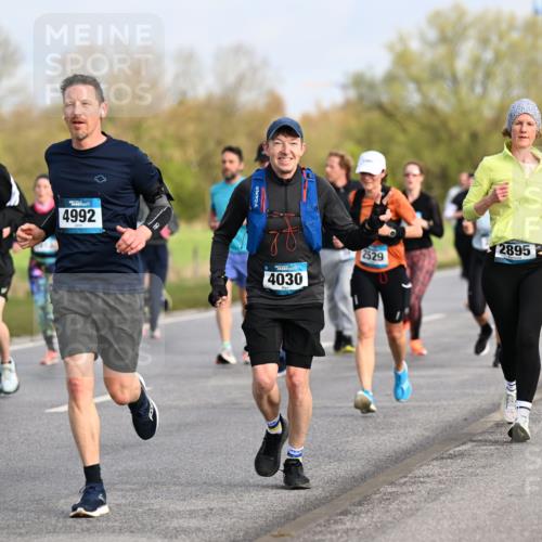 12.04.2026 - 45. Internationalen Wilhelmsburger Insellauf Dr. Thomas Lammeyer http://msf.ph/oto/9434172 12.04.2026 09:20:23 Laufen 3760, 4992, 4030, 2529, 2895 meine-sportfotos.de