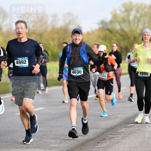 12.04.2026 - 45. Internationalen Wilhelmsburger Insellauf Dr. Thomas Lammeyer http://msf.ph/oto/9434173 12.04.2026 09:20:23 Laufen 3760, 4992, 78, 4030, 8529, 2895 meine-sportfotos.de