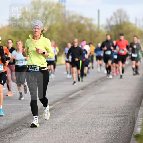 12.04.2026 - 45. Internationalen Wilhelmsburger Insellauf Dr. Thomas Lammeyer http://msf.ph/oto/9434177 12.04.2026 09:20:24 Laufen 2529, 2809, 2895 meine-sportfotos.de