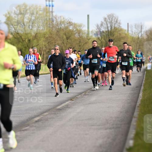 12.04.2026 - 45. Internationalen Wilhelmsburger Insellauf Dr. Thomas Lammeyer http://msf.ph/oto/9434181 12.04.2026 09:20:25 Laufen 2529, 2262, 2958, 600, 2263, 5557, 39, 16 meine-sportfotos.de