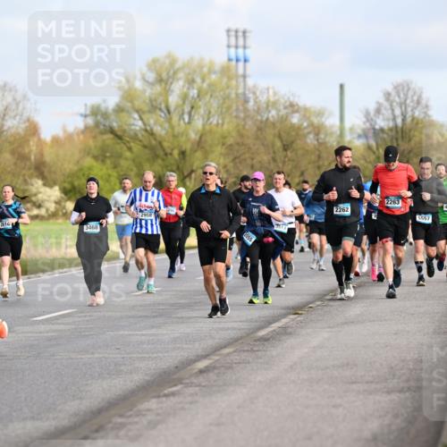 12.04.2026 - 45. Internationalen Wilhelmsburger Insellauf Dr. Thomas Lammeyer http://msf.ph/oto/9434187 12.04.2026 09:20:26 Laufen 2958, 3910, 261, 3468, 2263, 4739, 2262, 5557, 3513, 2055 meine-sportfotos.de