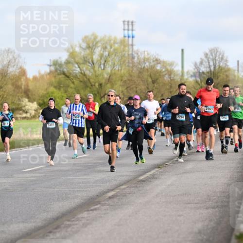 12.04.2026 - 45. Internationalen Wilhelmsburger Insellauf Dr. Thomas Lammeyer http://msf.ph/oto/9434189 12.04.2026 09:20:26 Laufen 3918, 2958, 2618, 3468, 3513, 2262, 2263, 5557, 4739 meine-sportfotos.de