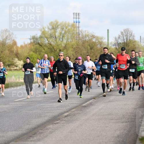 12.04.2026 - 45. Internationalen Wilhelmsburger Insellauf Dr. Thomas Lammeyer http://msf.ph/oto/9434191 12.04.2026 09:20:27 Laufen 3918, 2618, 3468, 351, 513, 2262, 2263, 5557, 739, 16 meine-sportfotos.de