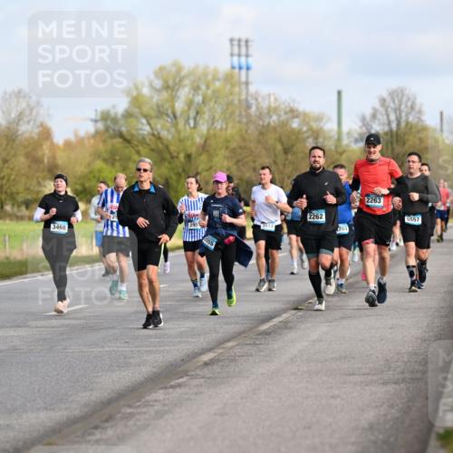 12.04.2026 - 45. Internationalen Wilhelmsburger Insellauf Dr. Thomas Lammeyer http://msf.ph/oto/9434196 12.04.2026 09:20:28 Laufen 2618, 3468, 295, 2055, 3513, 2262, 703, 2263, 5557 meine-sportfotos.de