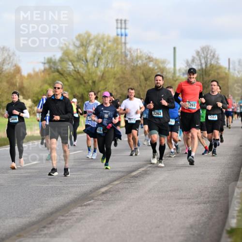12.04.2026 - 45. Internationalen Wilhelmsburger Insellauf Dr. Thomas Lammeyer http://msf.ph/oto/9434199 12.04.2026 09:20:28 Laufen 3468, 29, 2262, 2618, 3513, 03, 2055, 263, 5557 meine-sportfotos.de