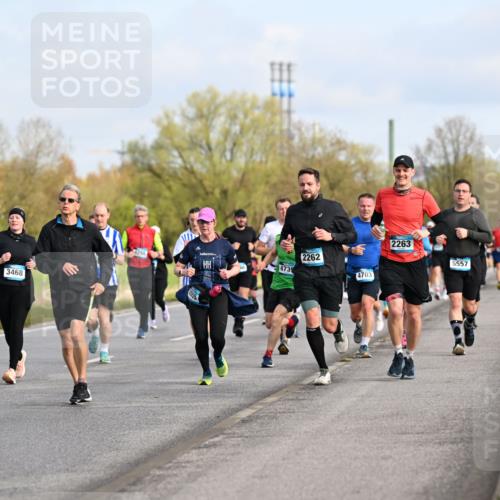 12.04.2026 - 45. Internationalen Wilhelmsburger Insellauf Dr. Thomas Lammeyer http://msf.ph/oto/9434205 12.04.2026 09:20:29 Laufen 4739, 3468, 2618, 2262, 4703, 2263, 5557 meine-sportfotos.de