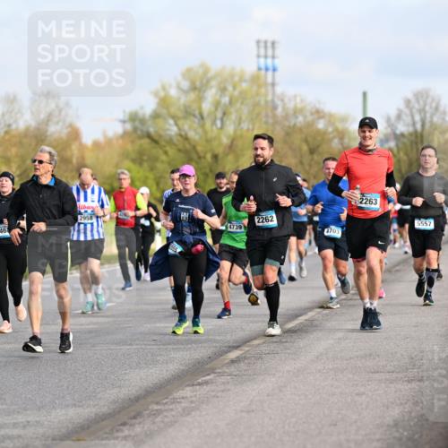 12.04.2026 - 45. Internationalen Wilhelmsburger Insellauf Dr. Thomas Lammeyer http://msf.ph/oto/9434208 12.04.2026 09:20:29 Laufen 2958, 2618, 3468, 2055, 2262, 4739, 4703, 2263, 5557 meine-sportfotos.de