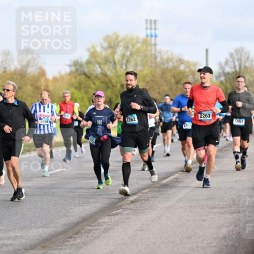 12.04.2026 - 45. Internationalen Wilhelmsburger Insellauf Dr. Thomas Lammeyer http://msf.ph/oto/9434210 12.04.2026 09:20:30 Laufen 2958, 2262, 4703, 2263, 5557 meine-sportfotos.de